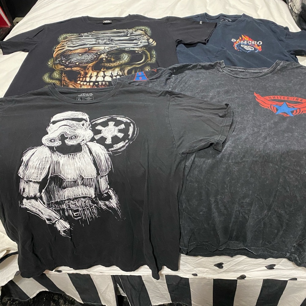 Lot of 4 men’s t shirts